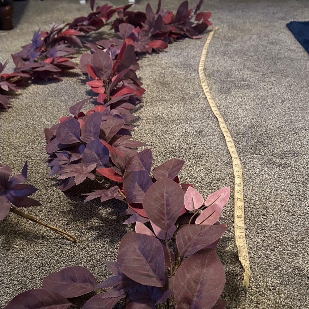 2 pcs. Elegant Purple and Red Leaf Garland - Picture 5 of 6